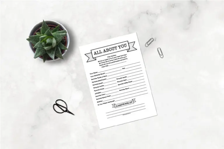 Are you looking for an easy way to get to know the male teacher this year? Use this free printable to find out all the teacher’s favorite things so you know what to get him for Christmas, birthday and Teacher Appreciation Week! Repin and grab my free Room Mom checklist and calendar! Repin and get the Room Mom Quick Start Guide at: www.roommomrescue.com #roommom #roomparent #roommomrescue #teachergift