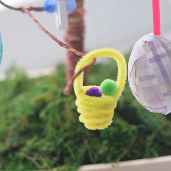 Chenille Mini Easter Baskets craft